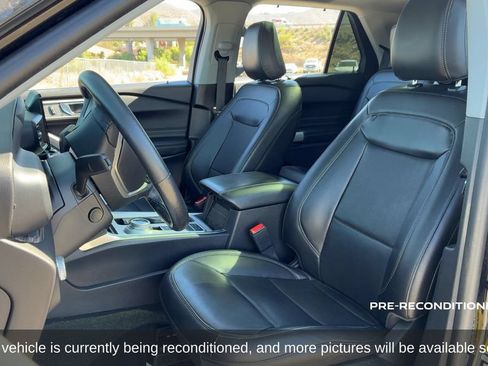 Used 2022 Ford Explorer Limited w/ Hybrid Equipment Group 310A RWD image 11