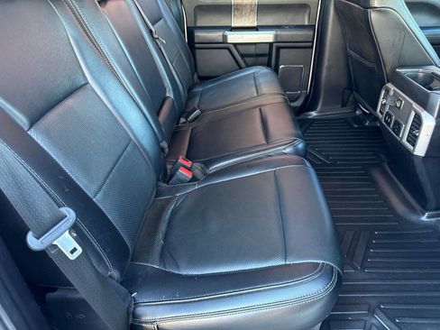 Used 2019 Ford F250 Lariat w/ Chrome Package image 18