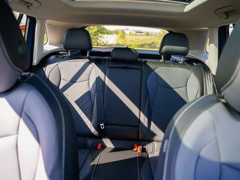 New 2025 Volkswagen Tiguan SE image 41