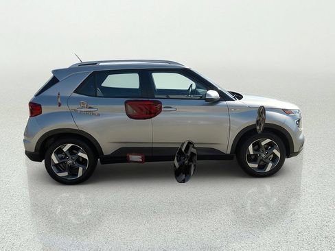 Used 2023 Hyundai Venue SEL w/ Cargo Package FWD image 7
