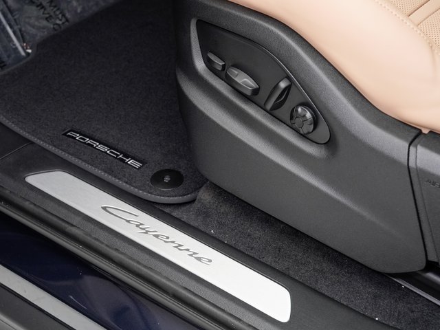 Certified 2026 Porsche Cayenne Coupe AWD/4WD image 11
