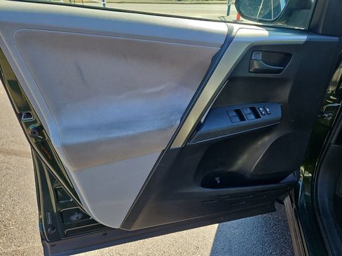 Used 2013 Toyota RAV4 XLE AWD/4WD image 20