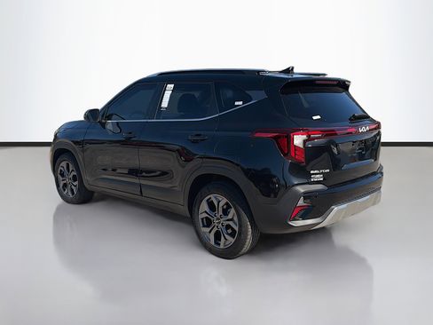 Used 2024 Kia Seltos S image 5