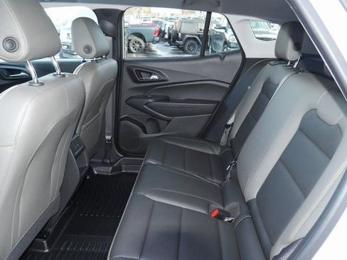 Used 2025 Chevrolet Trax ACTIV w/ Sunroof Package image 24