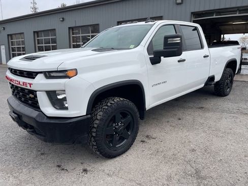Used 2022 Chevrolet Silverado 2500 Custom w/ Custom Value Package AWD/4WD image 3