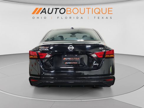 Used 2024 Nissan Altima 2.5 SV AWD/4WD image 4