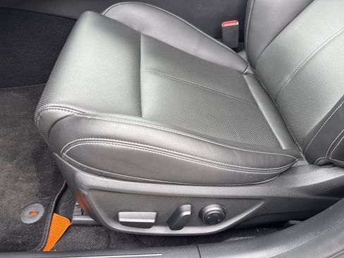 Used 2026 Genesis G70 2.5T RWD image 13