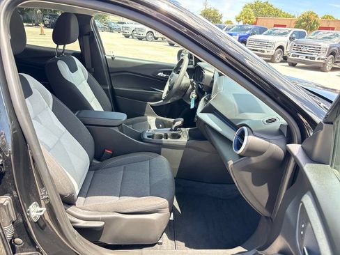 Used 2024 Chevrolet Trax LS w/ LS Convenience Package FWD image 23
