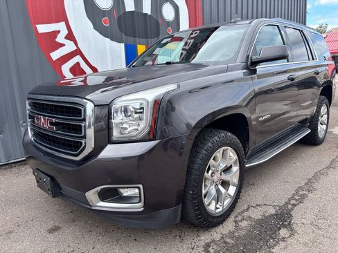 Used 2017 GMC Yukon SLE w/ SLE Value Package AWD/4WD image 5