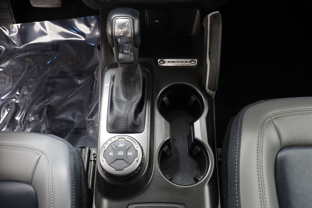 Used 2023 Ford Bronco Outer Banks AWD/4WD image 12
