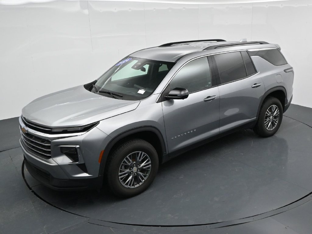 Used 2024 Chevrolet Traverse LT FWD image 18