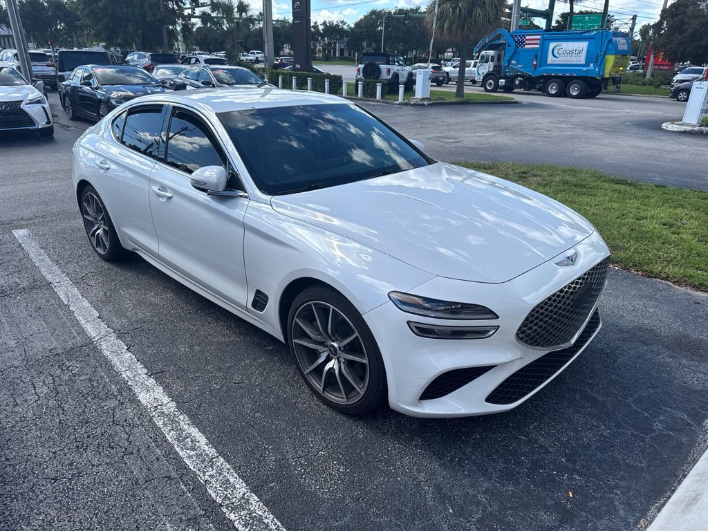 Used 2023 Genesis G70 3.3T RWD image 3