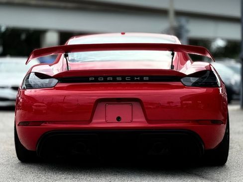 Used 2021 Porsche 718 Cayman GT4 image 4