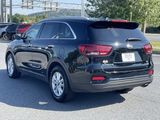Used 2019 Kia Sorento LX w/ LX Convenience Package image 5