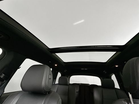 Used 2024 Mercedes-Benz GLS 450 4MATIC image 24