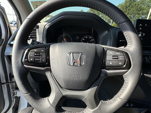 Used 2025 Honda Odyssey EX-L image 6