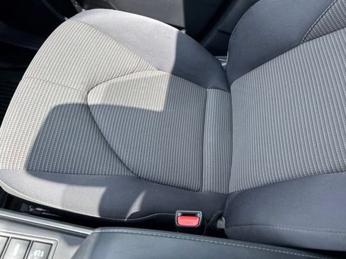 Used 2023 Toyota Highlander LE FWD image 20