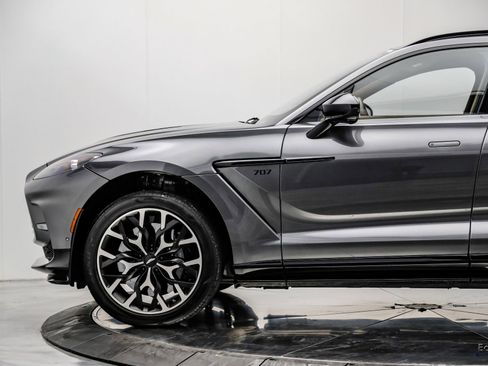 Used 2023 Aston Martin DBX 707 image 6