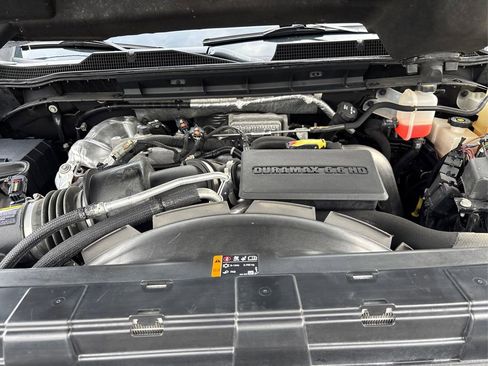 Used 2022 Chevrolet Silverado 2500 High Country w/ Technology Package image 12