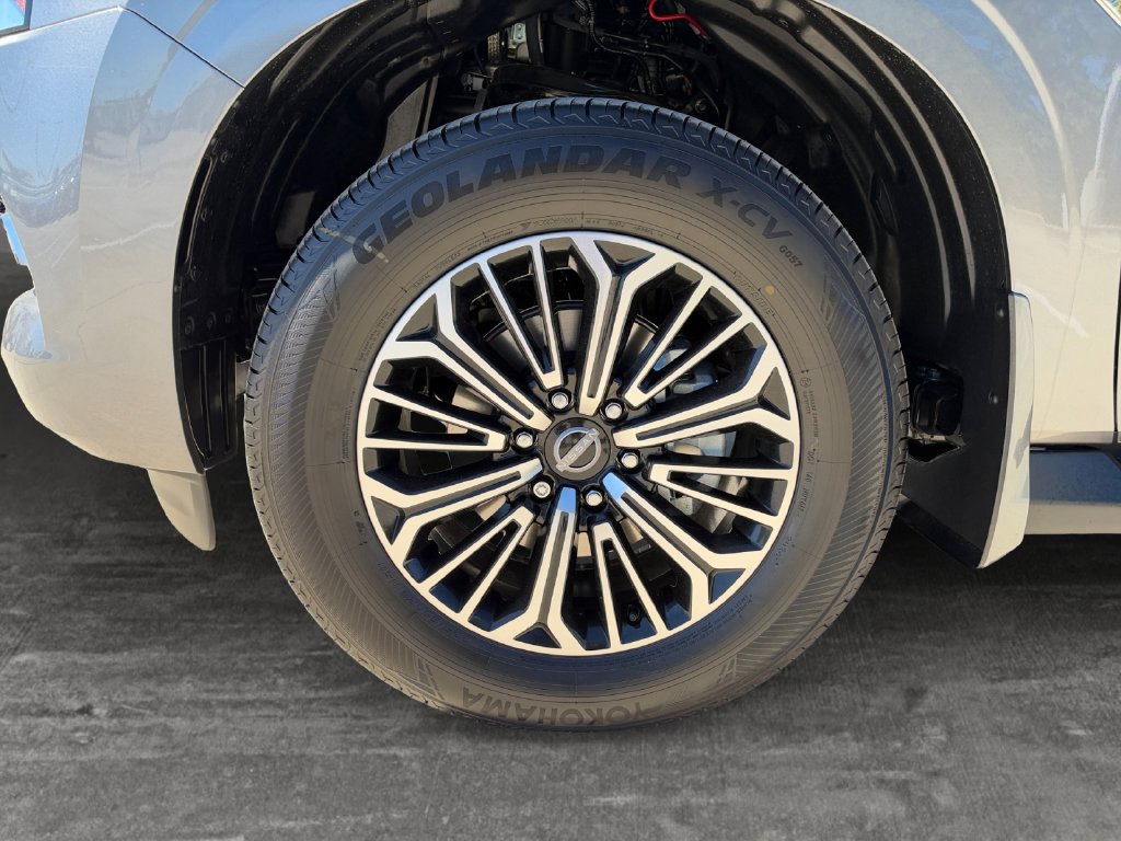 New 2027 Nissan Armada SL RWD image 9