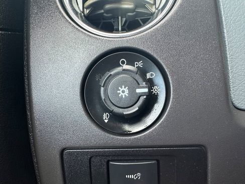 Used 2012 Ford F150 XLT w/ XLT Convenience Pkg RWD image 25