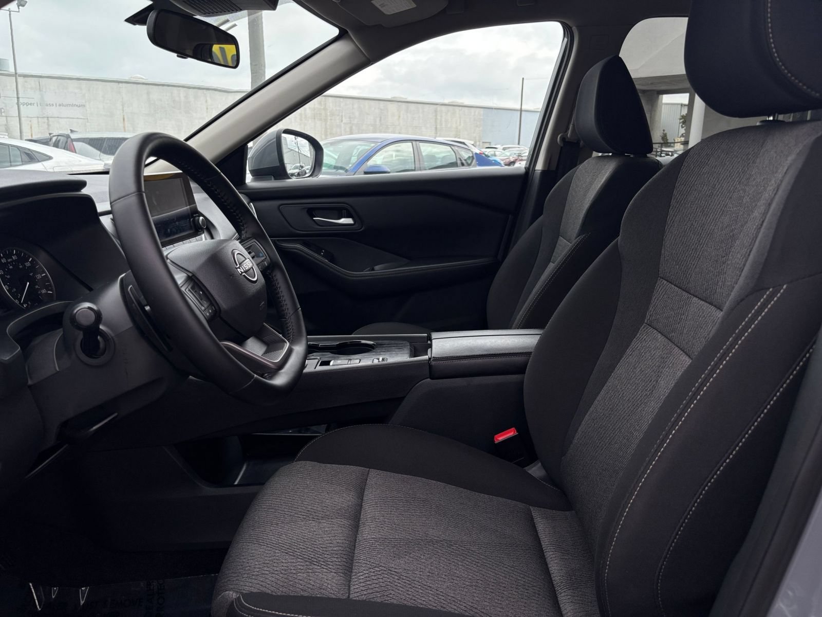 Used 2026 Nissan Rogue SV FWD image 26