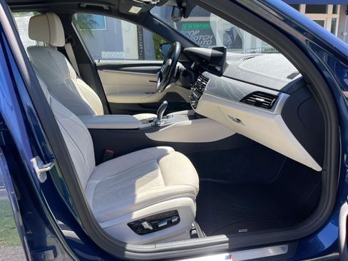 Used 2022 BMW 530e w/ Executive Package RWD image 20
