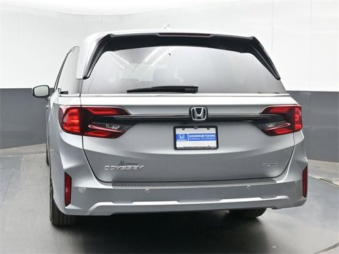 Used 2025 Honda Odyssey Elite image 9