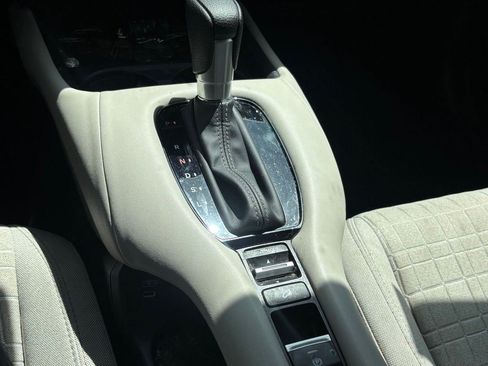 Used 2024 Honda HR-V LX image 12