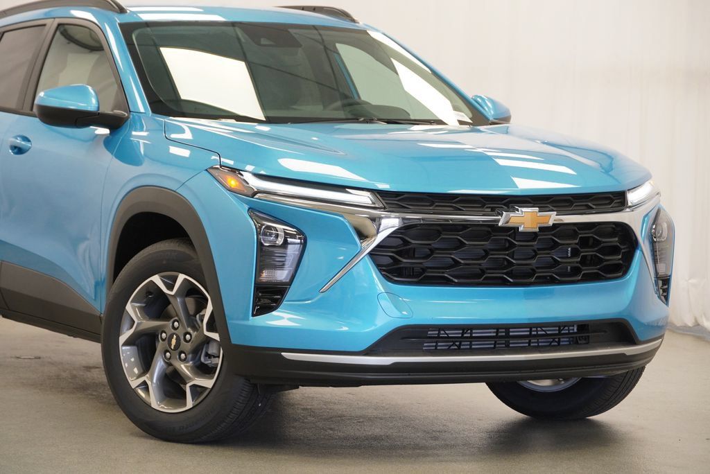 New 2026 Chevrolet Trax LT FWD image 9