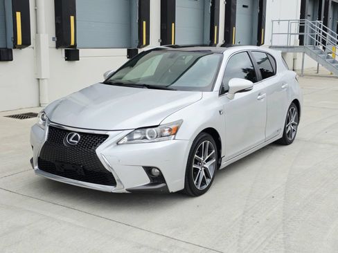 Used 2016 Lexus CT 200h FWD image 1
