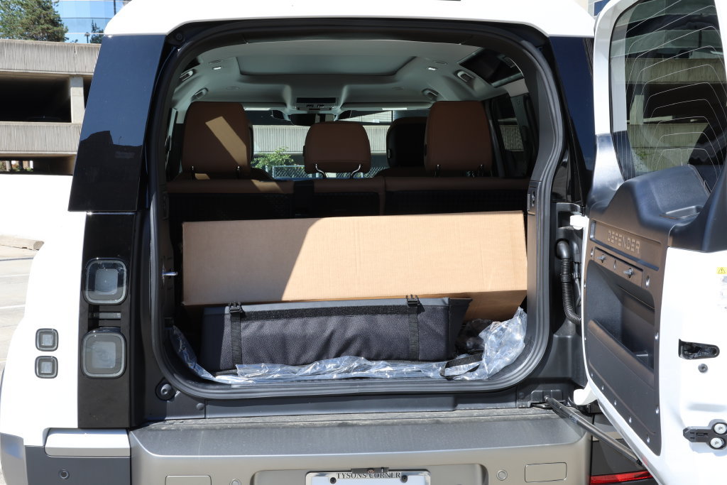 New 2026 Land Rover Defender 110 S AWD/4WD image 8