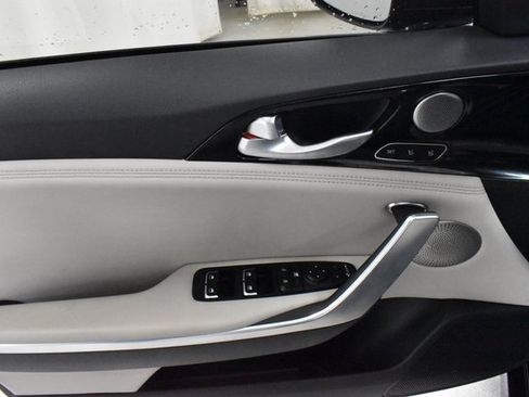 Used 2019 Kia Stinger Premium image 19