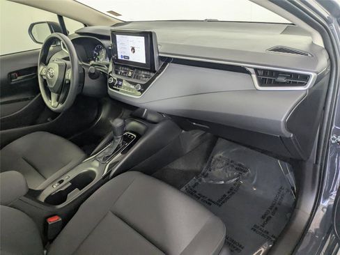 Certified 2025 Toyota Corolla LE image 25