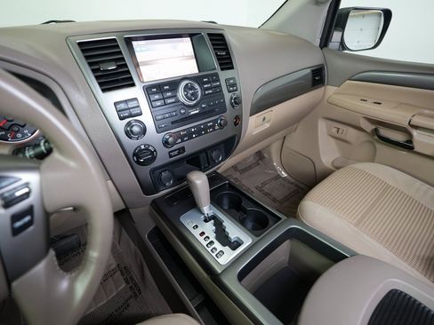 Used 2014 Nissan Armada SV image 41