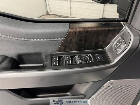 Used 2025 Ford F250 Lariat w/ Chrome Package AWD/4WD image 19