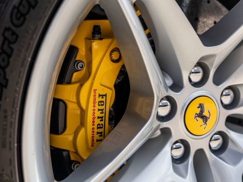 Used 2022 Ferrari SF90 Spider AWD/4WD image 21