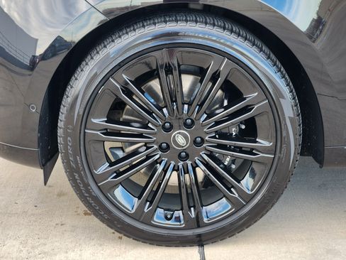 Used 2023 Land Rover Range Rover SE image 11