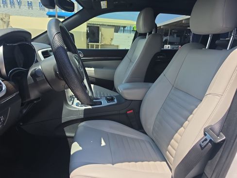 Used 2018 Jeep Grand Cherokee Limited AWD/4WD image 11