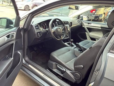 Used 2015 Volkswagen Golf S image 23