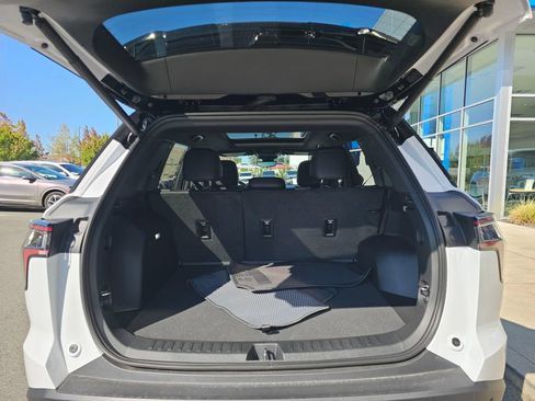 New 2027 Chevrolet Equinox RS w/ Safety and Technology Package AWD/4WD image 18