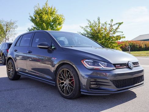 Used 2020 Volkswagen GTI SE image 9
