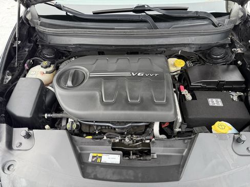 Used 2015 Jeep Cherokee Limited w/ Luxury Group image 9