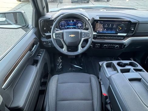 Used 2023 Chevrolet Silverado 1500 LT AWD/4WD image 11