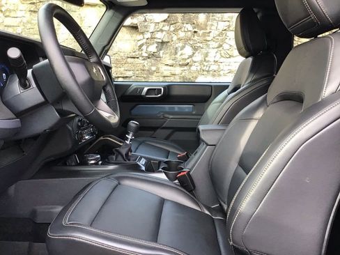 Certified 2025 Ford Bronco Badlands w/ Sasquatch Package image 18