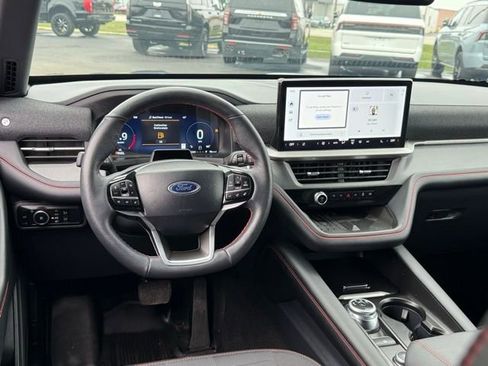 Used 2025 Ford Explorer ST-Line w/ Premium Package image 6