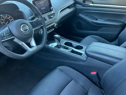 Used 2022 Nissan Altima 2.5 SV image 12