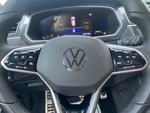 Certified 2024 Volkswagen Tiguan SE R-Line AWD/4WD image 22