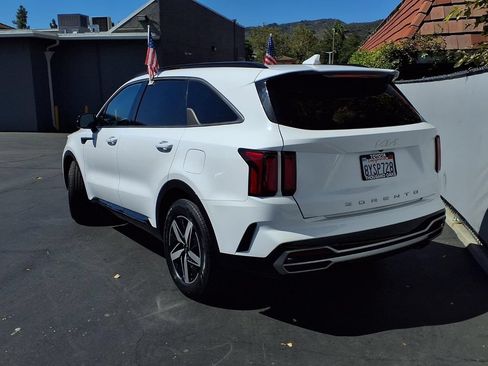 Used 2022 Kia Sorento S w/ Panoramic Sunroof Package FWD image 5