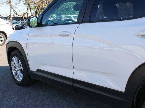 Used 2024 Chevrolet TrailBlazer LS w/ LS Convenience Package image 44